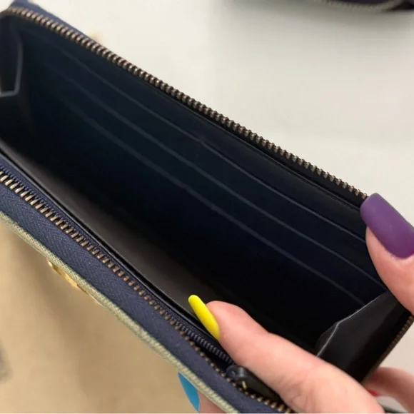 Gucci GG Marmont Floral Embroidered Matelasse Denim Zip Around Wallet - Picture 9 of 13